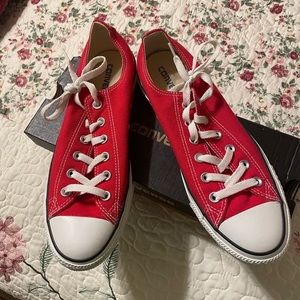 Converse Red Size 10